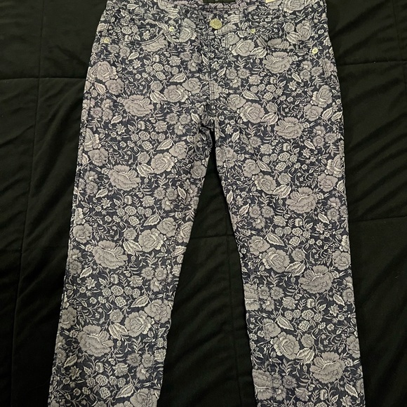 Guess Jeans/Jeggings size 7/8.  Purple hue. - Picture 1 of 4
